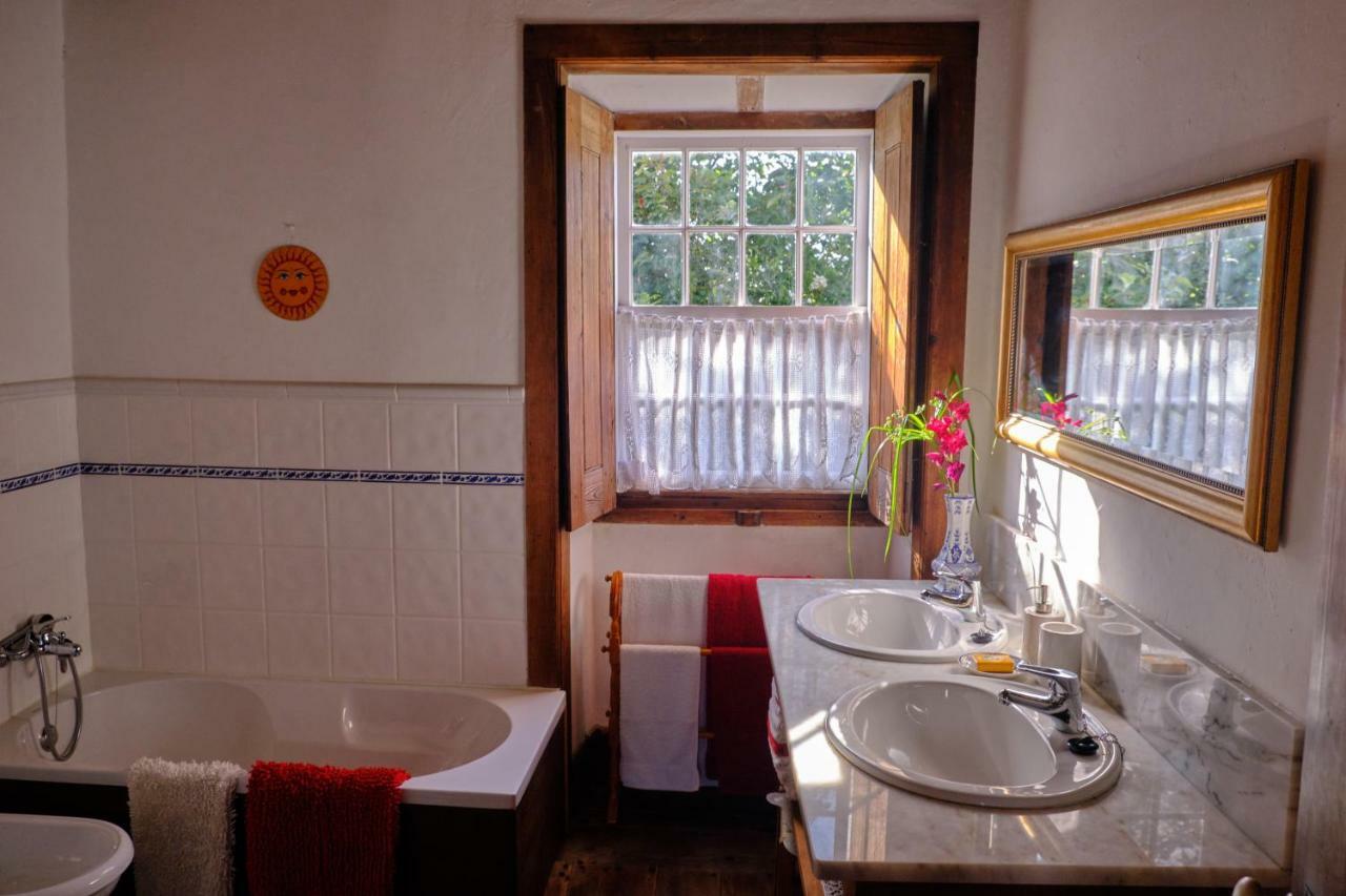 וילה נובה דה פויארס A Charming , Traditional Cottage At Quinta Da Ribeira מראה חיצוני תמונה